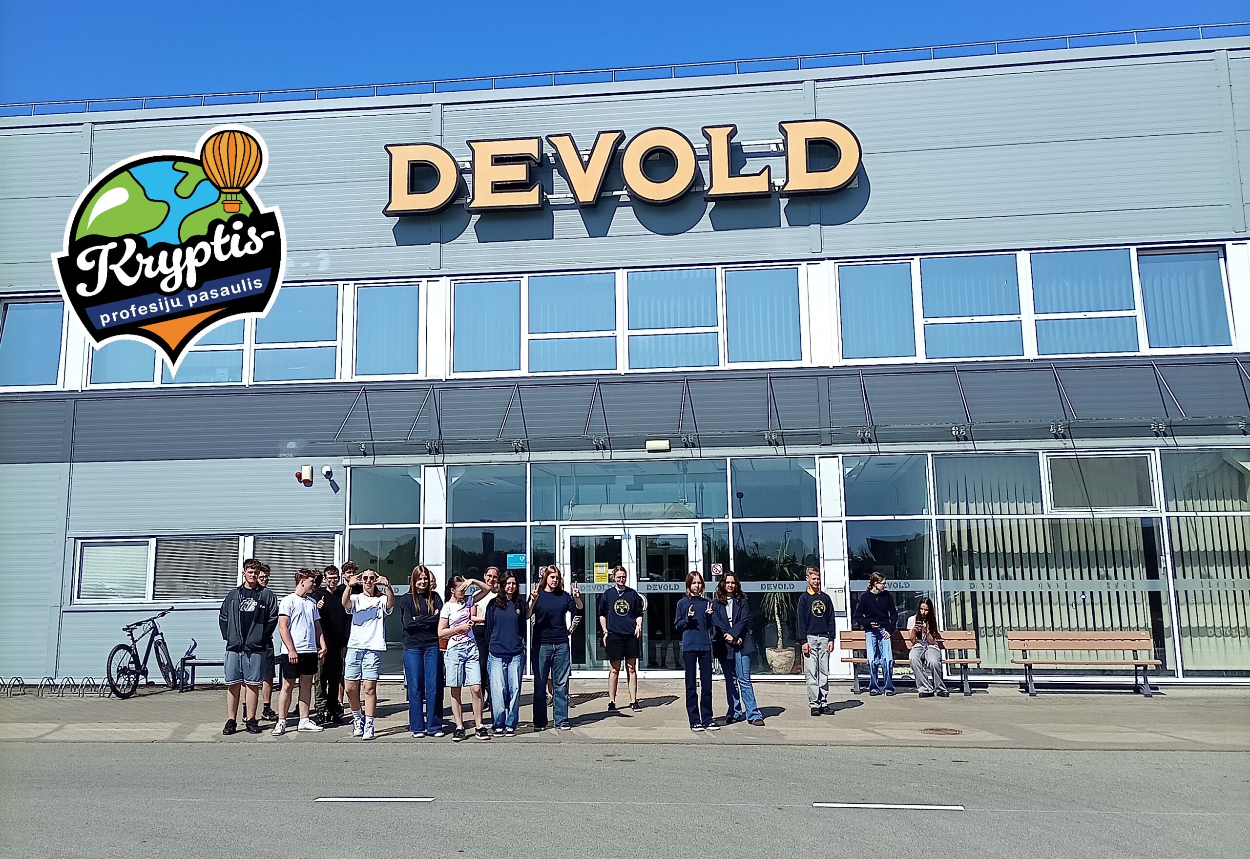 8d klasė apsilankė UAB "Devold" įmonėje.